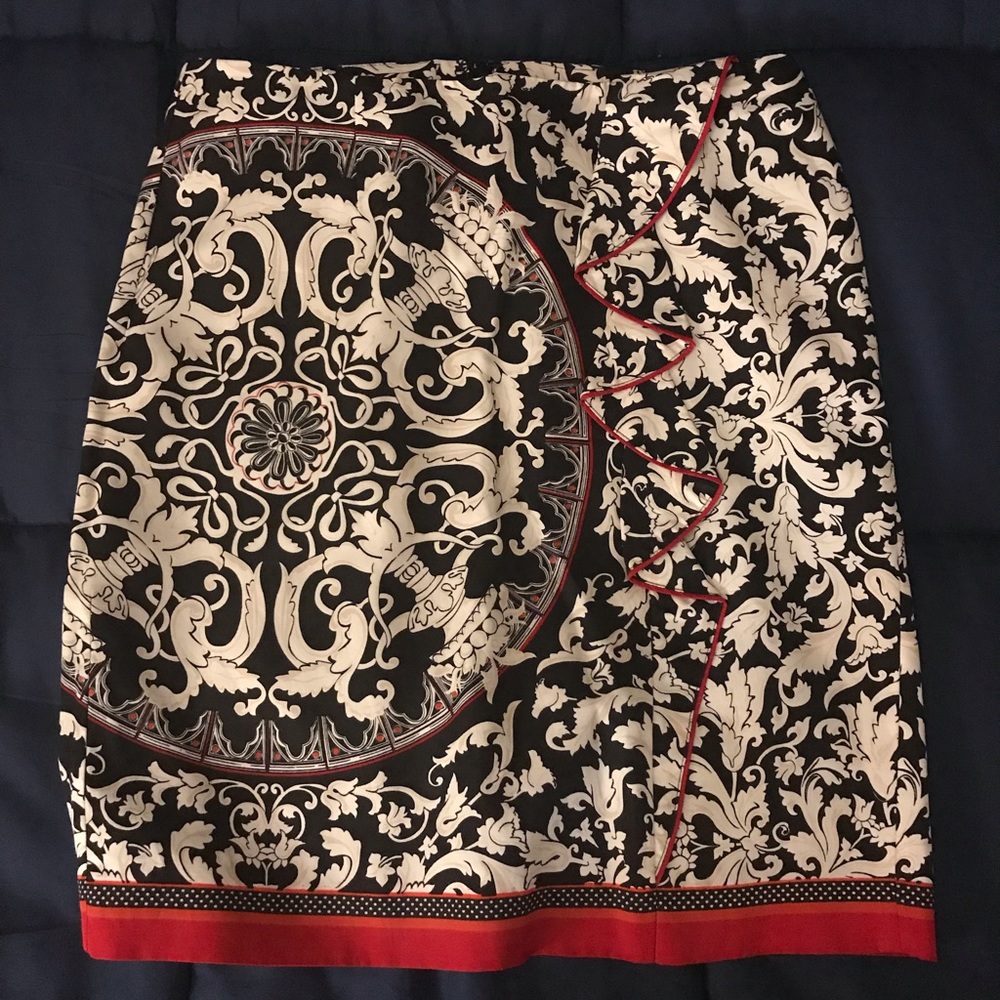 White House black market red/white/black skirt